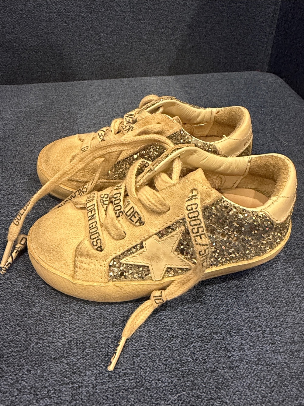 Golden Goose Kids Glitter-Accent Sneakers in Gold and Tan